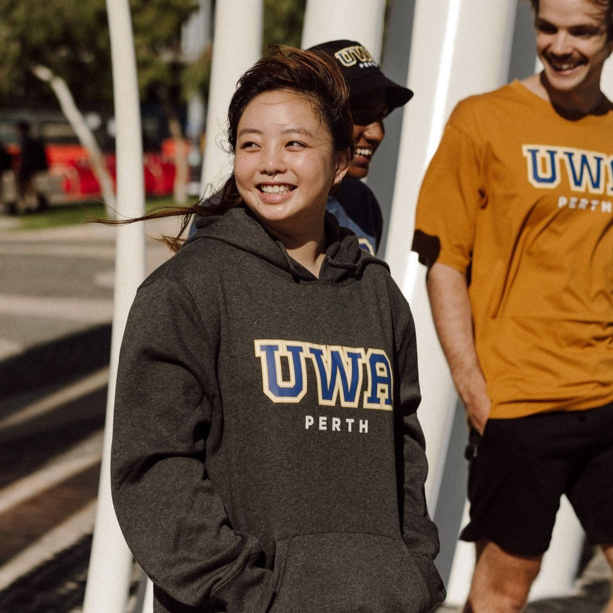 Uw champion hoodie sale